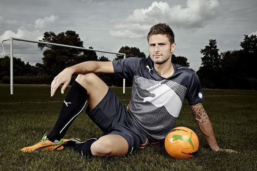 广厦半场53-44领先北京，胡金秋21分翟晓川9分（半场战罢，广厦53-44领先北京：胡金秋21分、翟晓川9分）