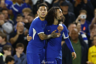 73胜勇士和今年雷霆前21场数据对比：雷霆净胜分和三分更强（前21场数据对照：今年雷霆在净胜分与三分火力上胜过73胜勇士）