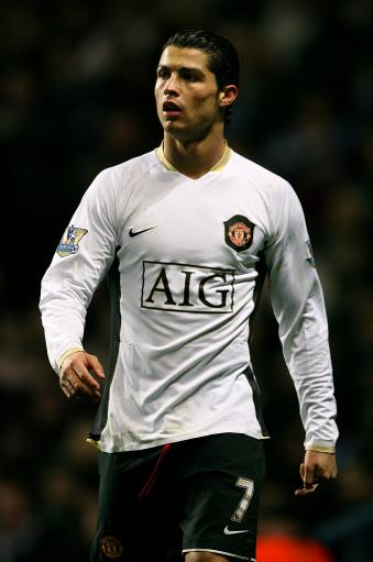 西布朗旧将罗布森-卡努出售饮料公司股份，赚了1500万英镑