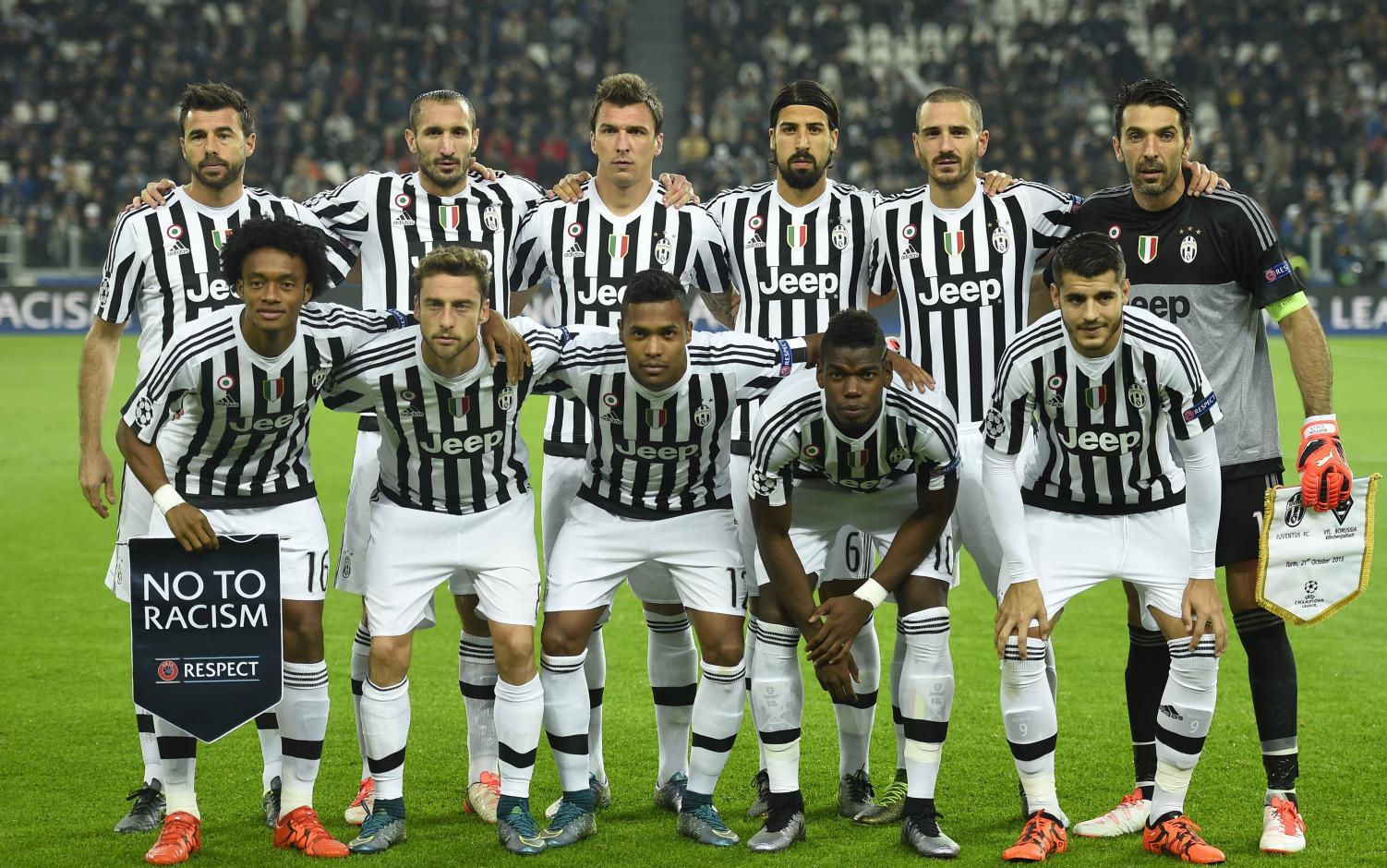 詹姆斯关键时刻稳住全队